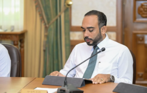 މިނިސްޓްރީ ބަދަލުވީއިރު ގެއްލުނު ތަކެތީގެ މައްސަލާގައި އެތެރޭގެ ތަހުގީގެއް ފަށައިފި