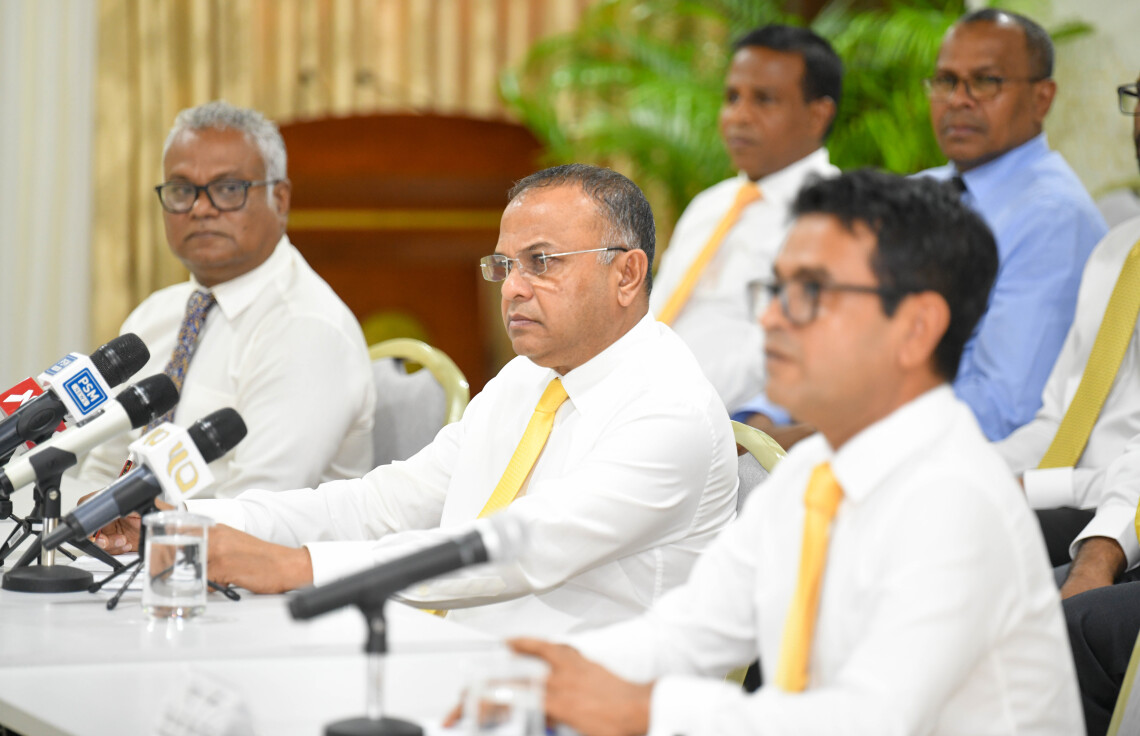 ރައީސް އަޒުލު ކުރަން މަޝްވަރާއެއް ނުކުރަން: އެމްޑީޕީ