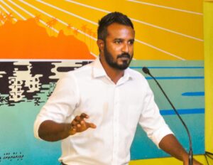 ކުޅުދުއްފުށި މޭޔަރުގެ ތާއީދު އާޒިމަށް