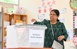 ޕީޕީއެމް/ޕީއެންސީގެ ޕްރައިމަރީގައި ޓިކެޓް ކާމިޔާބު ކުރެވުނީ އެންމެ އަންހެން ކެނޑިޑޭޓަކަށް