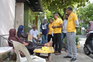 އާޒިމް ވިލިމާލޭގެ ދޮރުން ދޮރަށް، 100 އަށްވުރެ ގިނަ ގެއަށް ޒިޔާރަތް ކުރި