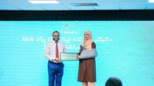 އިސްލާމިކް ޗެރިޓީ ފަންޑުން ޚާއްސަ އެހީއަށް ބޭނުންވާ މީހުންގެ މަރުކަޒަށް ޒަމާނީ 32 މެޑިކަލް އެނދު ހަދިޔާކޮށްފި