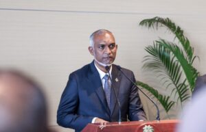 ކޮވިޑުގެ ކުރިން ހުރި އަދަދުގެ ދެގުނަ އިތުރަށް ޗައިނާ ޓުއަރިސްޓުން އަންނާނެ: ރައީސް