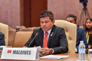 މޫސުމީ ބަދަލުތަކާއި ގުޅޭގޮތުން  ތަރައްޤީވަމުން އަންނަ ޤައުމުތަކުން ހަރުދަނާ މަސައްކަތްތަކެއް ކުރަންޖެހޭ: ނައިބު ރައީސް
