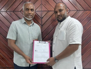 މެދުހެންވޭރު ދާއިރާއަށް އިންތިޚާބުވި ކައުންސިލަރު ޕީއެންސީއާއި ގުޅިއްޖެ