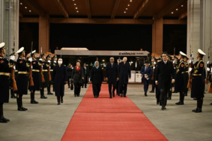 ރައީސްގެ ދެކަނބަލުން ޗައިނާގެ ބެއިޖިންގއަށް ވަޑައިގެންފި