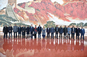 ރައީސްގެ ދެކަނބަލުން ޗައިނީޒް ކޮމިއުނިސްޓް ޕާޓީ މިއުޒިއަމަށް ޒިޔާރަތްކުރައްވައިފި