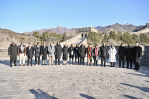 ރައީސުލްޖުމްހޫރިއްޔާގެ ދެކަނބަލުން ޗައިނާގެ ބޮޑުފާރަށް ޒިޔާރަތް ކުރައްވައިފި