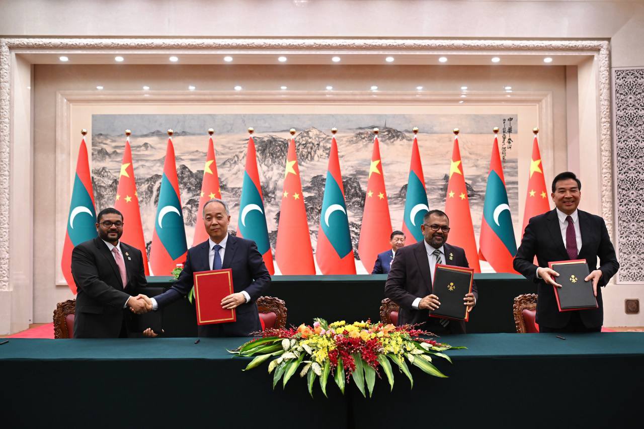 ގިނަ ދާއިރާތަކުގައި ގުޅުން ބަދަހިކުރުމަށް، ޗައިނާއާއި ރާއްޖެއާ ދެމެދު 20 އެއްބަސްވުމެއްގައި ސޮއިކޮށްފި