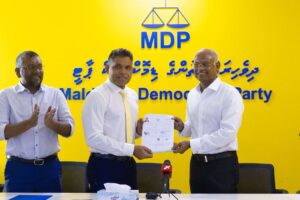 ކުރީގެ ނައިބުރައީސް ފައިސަލް ނަސީމް އެމްޑީޕީއަށް ސޮއިކުރައްވައިފި