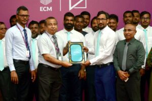 މަޖިލިސް އިންތިޚާބުގައި އިނގުރައިދޫ ދާއިރާއަށް ވާދަކުރެއްވުމަށް ފަލާހް ފޯމް ހުށަހަޅުއްވައިފި