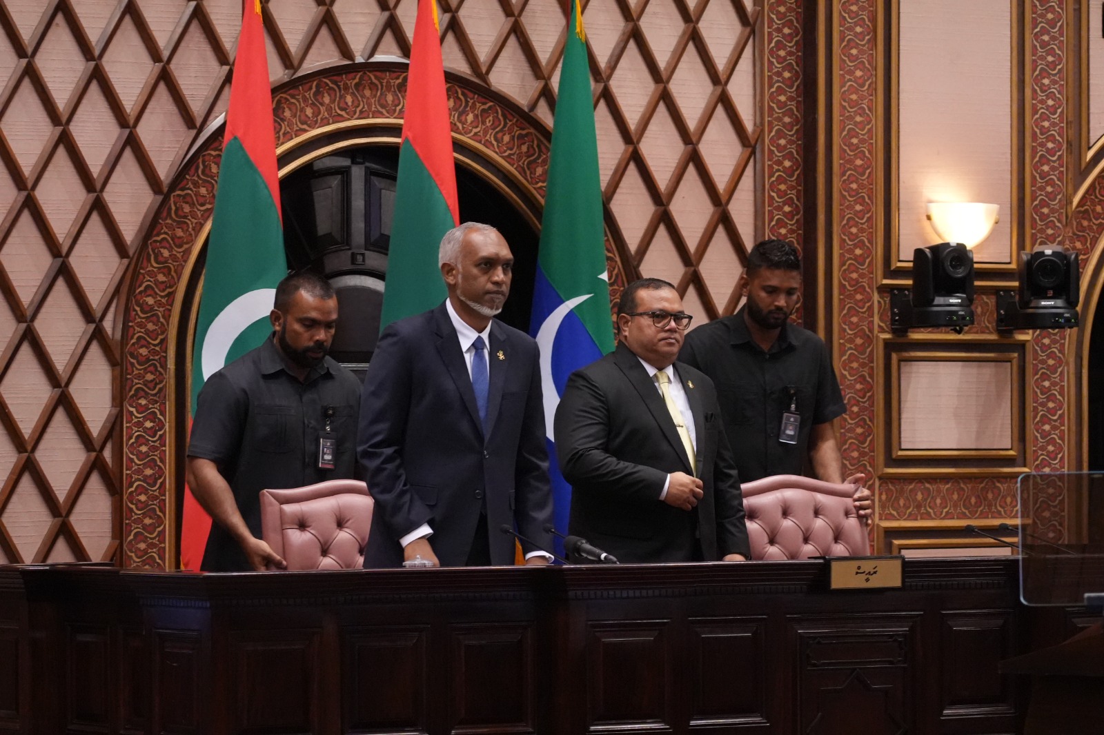 ރާއްޖޭގައި ޑިވޮލޮޕްމަންޓް ބޭންކެއް ޤާއިމުކޮށް، ބައިނަލްއަޤްވާމީ ބޭންކިންގްގެ ޚިދުމަތް ފުޅާކުރާނަން: ރައީސް