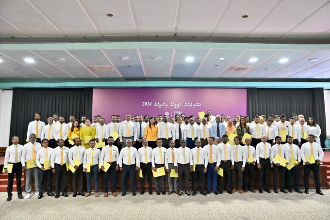 މަޖިލިހަށް ކުރިމަތިލި ކެންޑިޑޭޓުންގެ ނަންތައް މާދަމާ ތަރުތީބު ކުރަނީ