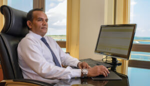 ފެނަކަ ކޯޕަރޭޝަންހެ ޗެއާމަނަކަށް ޝަހީރު ހަމަޖައްސަވައިފި