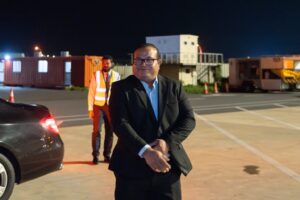 އަސްލަމް ރަސްމީ ދަތުރުފުޅެއްގައި އަޒަރުބައިޖާނަށް ފުރާވަޑައިގެންފި