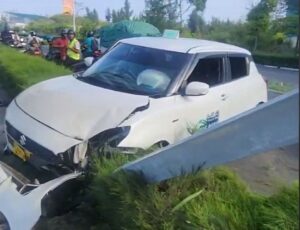 މިއަދު އެކްސިޑެންޓްވި ކާރުގެ ޑްރައިވަރަށް ދަނީ ހޮސްޕިޓަލުގައި ފަރުވާ ދެމުން