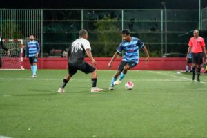 އެޗްވައިއެމް ފުޓްސަލް ޗެލެންޖު: ބުލް ޝާކްސް އާއި ވެޓަރަންސް ސެމީއަށް