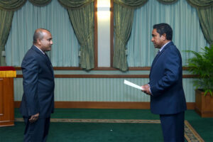 ޔާމިން ފަޅީގައި ހުންނެވި އައްބާސް އާދިލް ރިޒާއަށް މެލޭޝިއާ އެމްބަސީން ވަޒީފާ ހަމަޖައްސައިފި