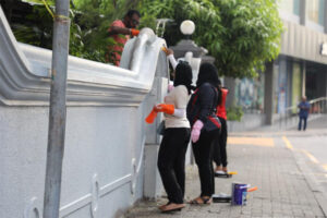 ބީއެމްއެލް މުވައްޒަފުން މާލެ އާއި އައްޑޫ ސިޓީގައި ސާފުކުރުމުގެ ހަރަކާތްތަކެއް ބާއްވައިފި