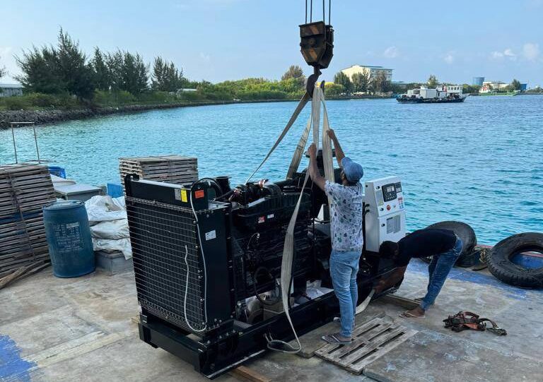 ވައިކަރަދޫގެ ކަރަންޓު މައްސަލަ ހައްލުކުރުމަށް އާ ޖަނަރޭޓަރ ސެޓެއް ގެންދަނީ