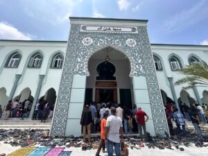 އަމިއްލަ ފަރާތަކުން ހުޅުމާލެ ފޭސް 2 ގައި އަޅައިދިން 1،500 މީހުންގެ ޖާގައިގެ މިސްކިތް ހުޅުވައިފި