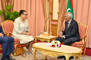 ކޮމަންވެލްތު ދުވަހުގެ މުނާސަބަތުގައި ރައީސުލްޖުމްހޫރިއްޔާ ތަހުނިޔާ ފޮނުއްވައިފި