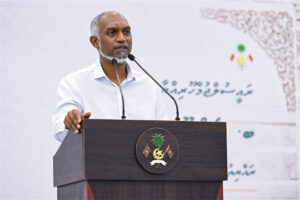 މަސައްކަތް މިކުރަނީ، އިޤްތިޞާދުގައި ބުންވަރު ޖައްސައިދީ، އިންވެސްޓަރުންގެ އިތުބާރު ހޯދުމަށް: ރައީސް