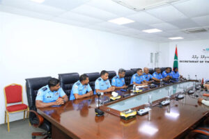 ކޮމިޝަނަރ އޮފް ޕޮލިސް އައްޑޫ ސިޓީއާއި ފުވައްމުލައް ސިޓީއަށް ރަސްމީ ދަތުރުފުޅެއް ފައްޓަވައިފި