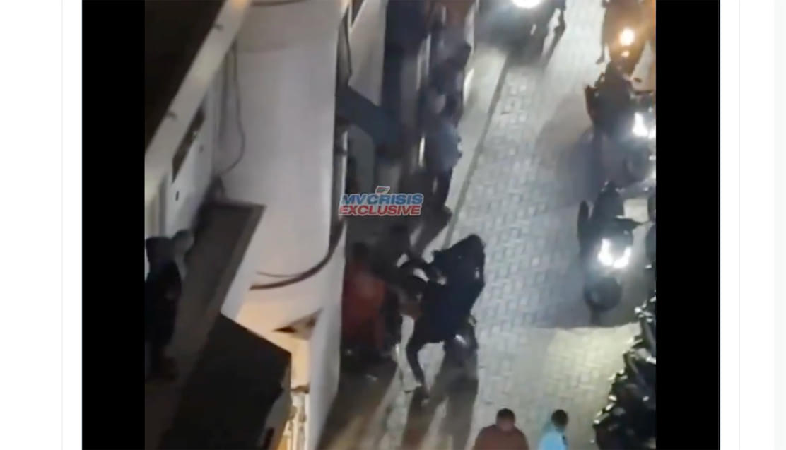 ރޯޝަނީ މަގުގައި މާރާމާރީއެއް ހިނގައިފި