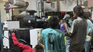 250ކވ ގެ ޖަނަރޭޓަރު ސެޓެއް ގެންގޮސް ވައިކަރަދޫއަށް ކަރަންޓު ދޭން ފަށައިފި