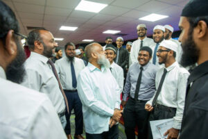 ޒުވާން ޚަޡީބުން މި ހުކުރުގައި ހުކުރު ކުރަން ފަށަނީ