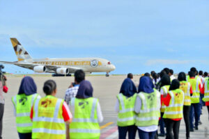 ރޯދައާ ދިމާކޮށް އެމްއޭސީއެލްގެ މުވައްޒަފުންނަށް 5،000ރ.