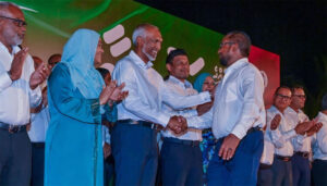 ވިލިގިލީ ދާއިރާއަށް އިންތިޚާބުވި މިނިބވަން މެމްބަރު ޢާޒިމް ޕީއެންސީއަށް ސޮއި ކޮށްފި