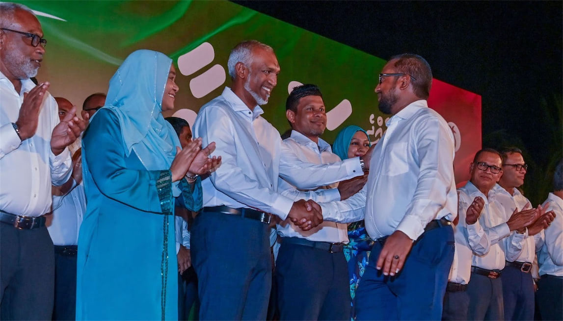 ވިލިގިލީ ދާއިރާއަށް އިންތިޚާބުވި މިނިބވަން މެމްބަރު ޢާޒިމް ޕީއެންސީއަށް ސޮއި ކޮށްފި