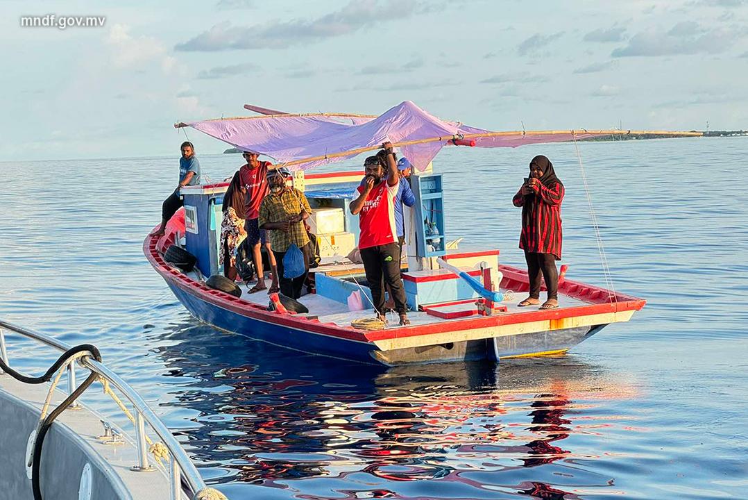 އިންޖީނު ހުއްޓުނު ދޯންޏަކަށް ކޯސްޓްގާޑުން އެހީތެރިކަން ފޯރުކޮށްދީފި