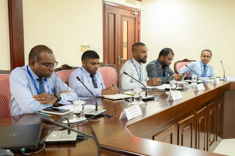 މަޝްރޫއުތަކާ ގުޅޭ 25 މައްސަލައެއް އޭސީސީއަށް ވަނީ ހުށަހަޅާފަ: މުއާޒް