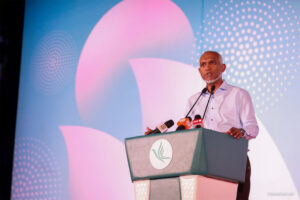 1.1 ބިލިއަން ރުފިޔާގެ ތަރައްގީގެ މަޝްރޫއު، ލޯނު ނުނަގާ، ފައިސާ ޗާޕު ނުކޮށް ހިންގައިފިން: ރައީސް