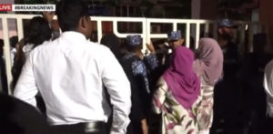 ރޭ އެސްއޯ ފުލުހުން ނެރުމުގައި އެއްވެސް މީހެއްގެ އިހުމާލެއް ވާނަމަ ގާނޫނީ ފިޔަވަޅު އެޅުމަށް އަންގައިފި