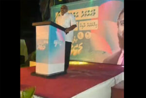 ސަރުކާރު ކެނޑިޑޭޓެއްގެ ކެމްޕޭން ޖަލްސާއެއްގައި ވަޒީފާގެ ބިރު ދައްކަން ގޮވާލި މައްސަލަ އީސީއަށް ހުށަހަޅައިފި