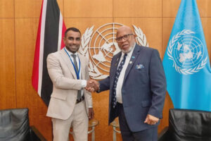 ފަތުރުވެރިކަމާބެހޭ ވަޒީރު ޔޫއެންގެގެ ޢާއްމު މަޖިލީހުގެ ރައީސްއާއި ބައްދަލުކުރައްވައިފި