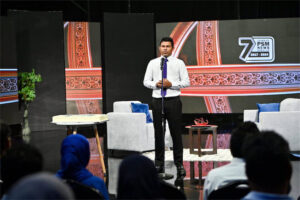 ‎މީޑިއާތައް އަމިއްލަ ފައި މައްޗަށް ތެދުވަން ލިބޭނެ އެންމެ ބޮޑު ހިންހަމެޖެހުން: ނައިބު ރައީސް