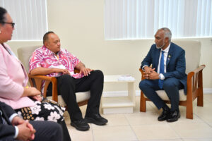 ރައީސް މުއިއްޒު ޓޮންގާގެ ބޮޑުވަޒީރާ ބައްދަލުކުރައްވައިފި