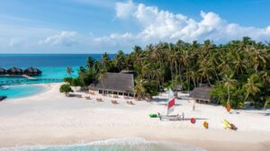 ސްނޯކްލިންއަށް ދިޔަ ފަތުރުވެރިއަކު ގެނބިގެން މަރުވެއްޖެ