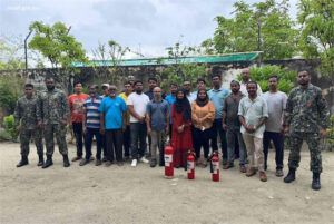 ވަން ޑިގްރީ ސައުތު އައްޑޫ ފެކްޓްރީގެ މުވައްޒަފުންނަށް އެމްއެންޑީއެފްއިން ފަޔަރ ސޭފްޓީ ސެޝަނެއް ބާއްވައިފި