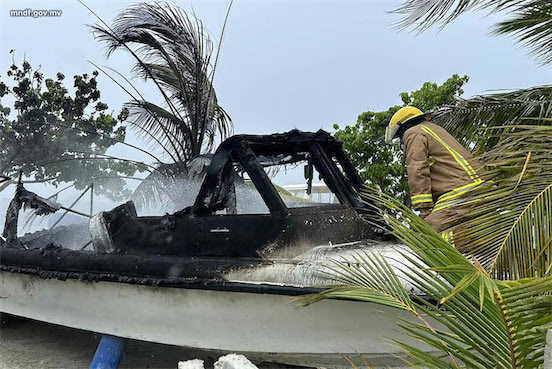 ކ.މާފުށީ ގޮނޑުދޮށުގައި އެހެލައިފައި އޮތް ލޯންޗެއްގައި ރޯވެއްޖެ