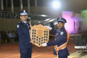 ރައްޔިތުންގެ ކަންބޮޑުވާ ކޮންމެ ކަމަކީ އޮފިސަރުންގެ ކަންބޮޑުވުމެއްކަން އަމަލާއި ބަހުން ދައްކަން އެބަޖެހޭ: ސީޕީ