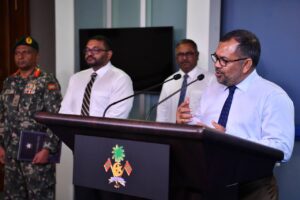ހެލިކޮޕްޓަރ ދެން އޮޕަރޭޓް ކުރާނީ އެއުފެއްދި ކުންފުނީގެ މުވައްޒަފުން، ގައުމީ ސަލާމަތަށް ނުރައްކަލެއް ނޯންނާނެ: ޒަމީރު