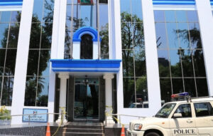 މީހަކު ރަހީނުކުރިކަމުގެ ތުހުމަތުގައި ދެ މީހަކު ހައްޔަރުކޮށްފި