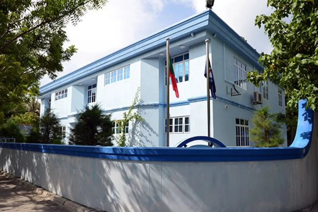 ވިލިމާލޭ ޕޮލިސް ސްޓޭޝަނަށް ހާޒިރުކޮށްފައި ހުއްޓާ ފިލަން މަސައްކަތް ކުރިމީހަކު 4 އަހަރަށް ޖަލަށް