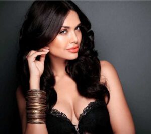 އީޝާ ވެސް ރެސްޓޯރެންޓެއް ހުޅުވައިފި